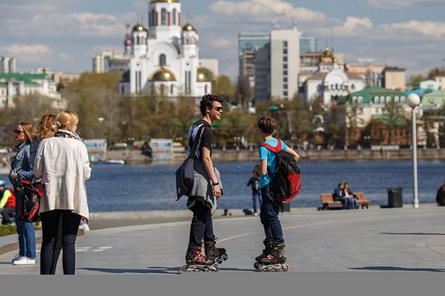Задержан избивший скейтбордиста возле Театра драмы (ФОТО)