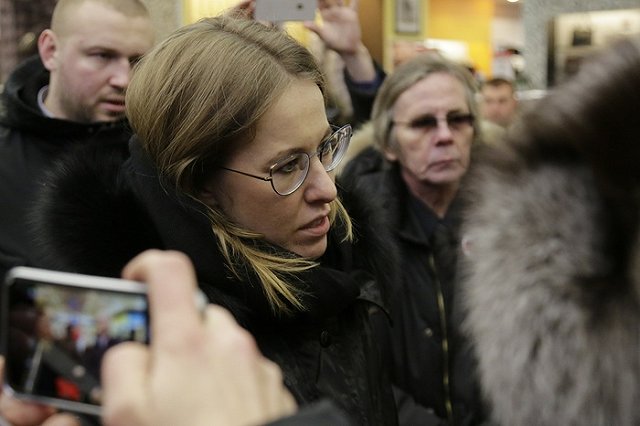 Собчак пригрозила Мединскому, что покажет «Смерть Сталина» у себя в штабе