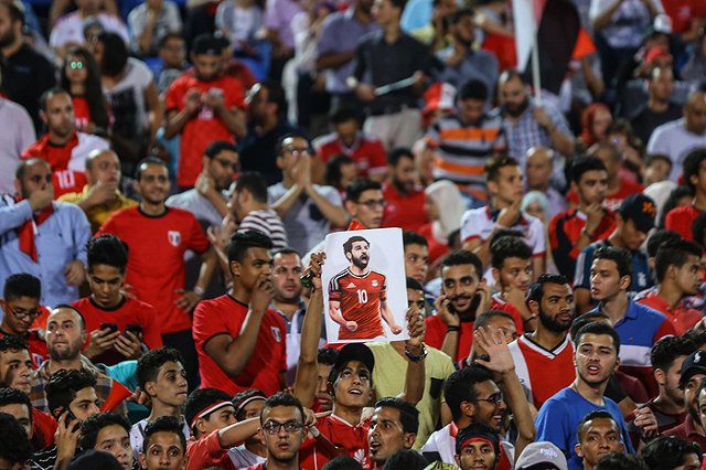 В Кольцово приземлился чартер с египетскими болельщиками