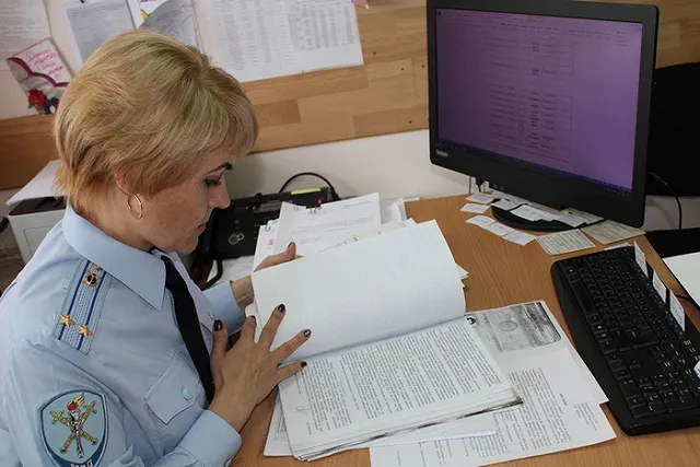 Свердловская полиция ищет москвича, которого тагильчанка развела на машину