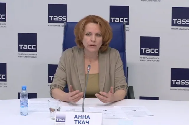 «Ведь мы же не едим все подряд?» Психолог — о том, как справиться с тревогой