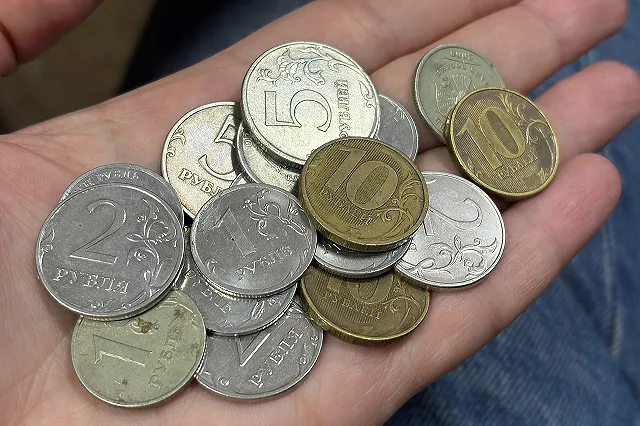Свердловчане массово начали избавляться от монет