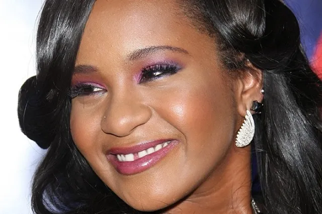 Дочь Уитни Хьюстон умерла после шести месяцев комы