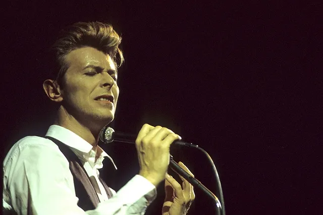 Умер музыкант Дэвид Боуи