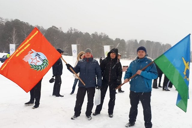 Провокаторы в очередной раз помешали автогонкам на льду озера Балтым