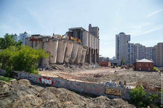 Бюджет города потратит 10 миллионов на проект сноса хлебокомбината ради Универсиады