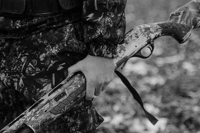 На Урале мужчина открыл стрельбу по подросткам