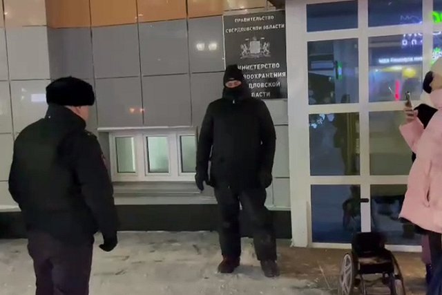 Облсуд отменил отцу Миши Бахтина наказание за пикет в день визита Путина