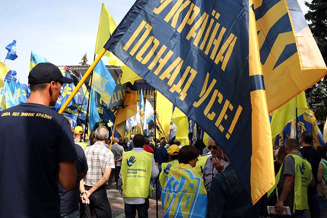 Янукович объяснил свое свержение фразой «кинули как лоха»