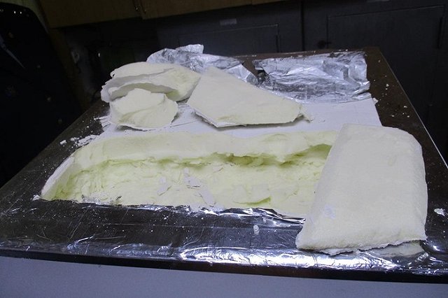 Сотрудники свердловской колонии обнаружили в подаренном холодильнике 11 «мобильников»