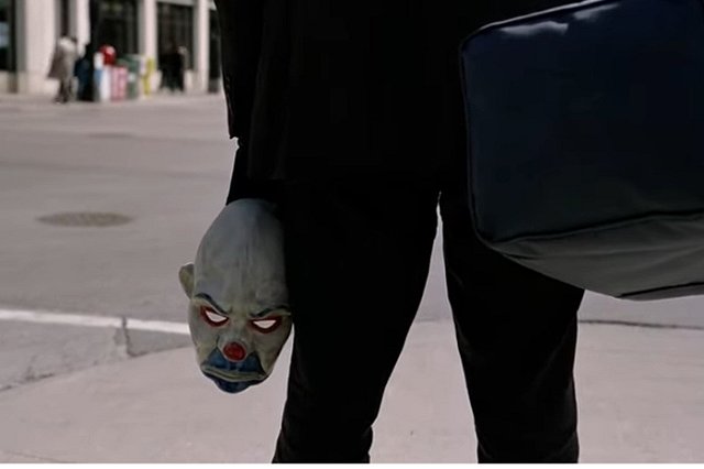 «Имеет характерную примету». В Екатеринбурге ограбили банк