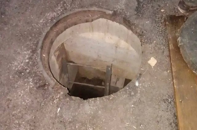 В Каменске-Уральском 2-летний мальчик упал в коллектор