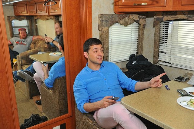 Зеленский допустил легализацию проституции и казино в украинском городе