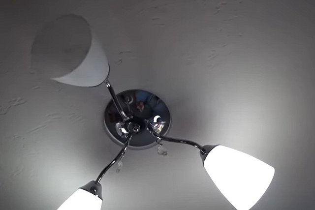 Куйвашев разработал план по снижению тарифов на электричество