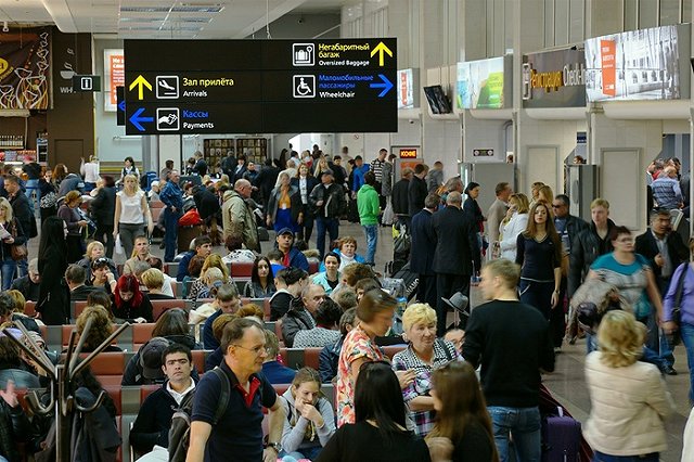 Японцу, прожившему два месяца в Шереметьево, не разрешают общаться с прессой