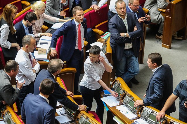 Савченко предложила отменить санкции против России