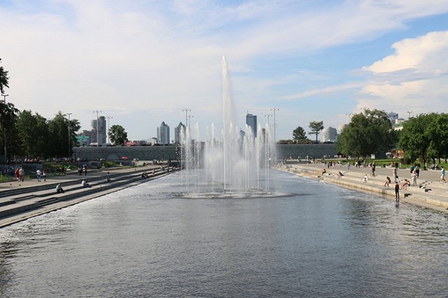 Фонтан с подсветкой осенью украсит сквер Люльева в Екатеринбурге