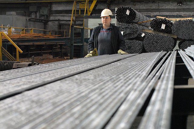 Скончалась женщина, на которую с балкона пенсионера рухнули металлоконструкции