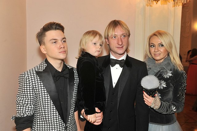 МВД возбудило уголовное дело против биологической матери сына Яны Рудковской