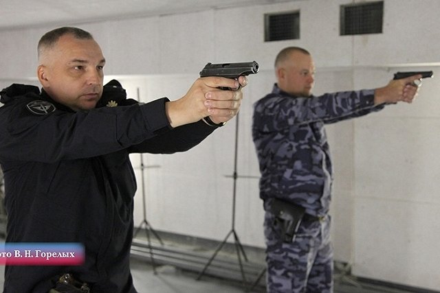 В Каменске-Уральском предъявлено обвинение мужчине, удерживавшему в квартире 9-летнюю дочь соседей