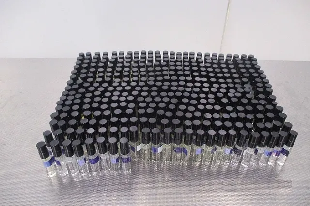 38 килограммов парфюмерии: женщина с двумя чемоданами духов была остановлена в Екатеринбурге