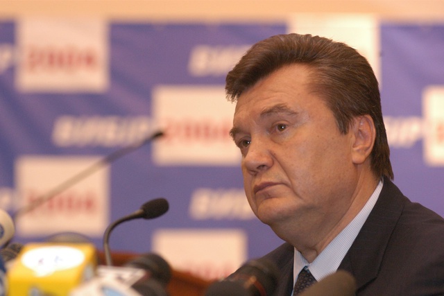 Голливудский режиссер взял интервью у Виктора Януковича