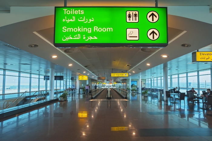 Минздрав: Курительные комнаты в аэропортах антиконституционны