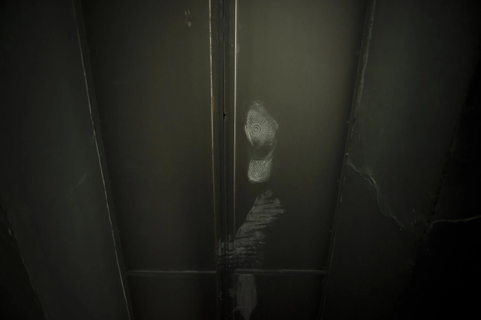 Женщина с ребенком едва не задохнулись в лифте детской больницы в Екатеринбурге