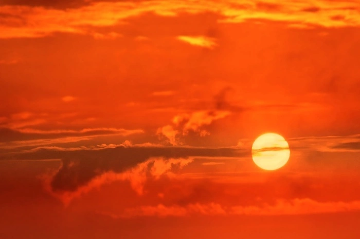 Свердловское МЧС объявило экстренное предупреждение из-за жары