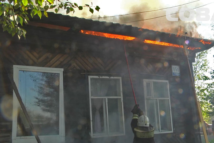 При тушении пожара в Екатеринбурге найдено тело убитого мужчины