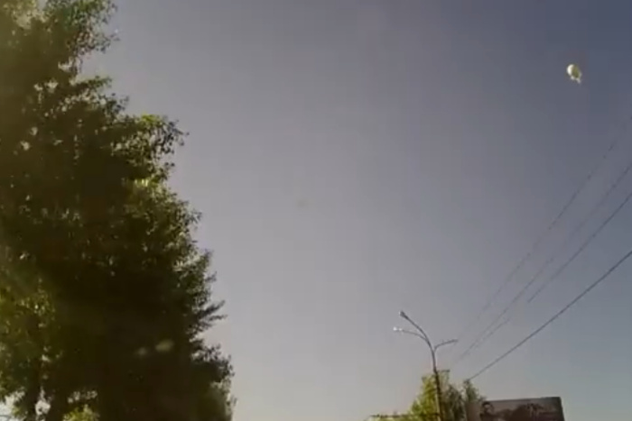 Над Екатеринбургом с прошлой недели висит «НЛО»