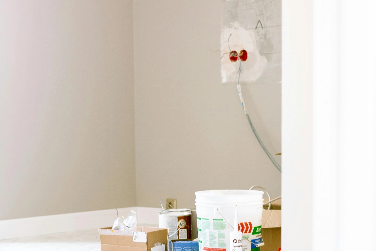 О крупном штрафе предупредили тех, кто делает ремонт днем