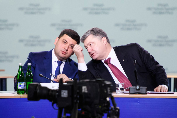 Порошенко выступил против разрыва дипотношений с Россией