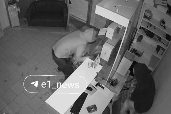 В Екатеринбурге ограбили магазин с дорогими дронами и квадрокоптерами