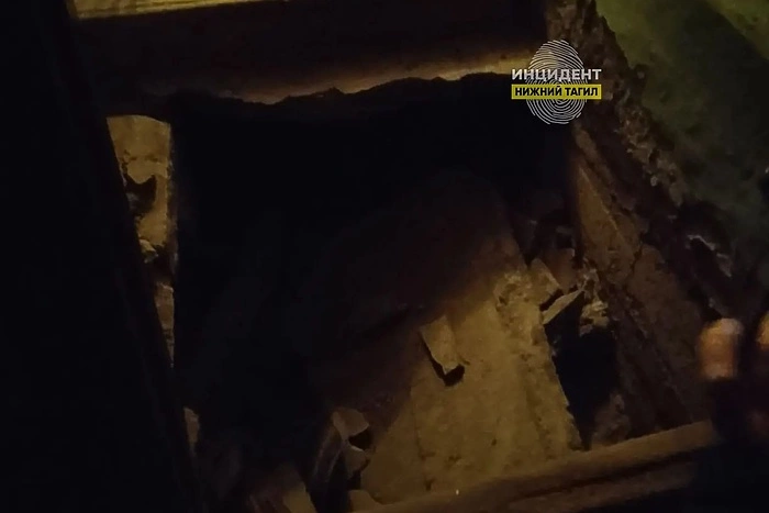 В Нижнем Тагиле в доме обрушился пол в подъезде