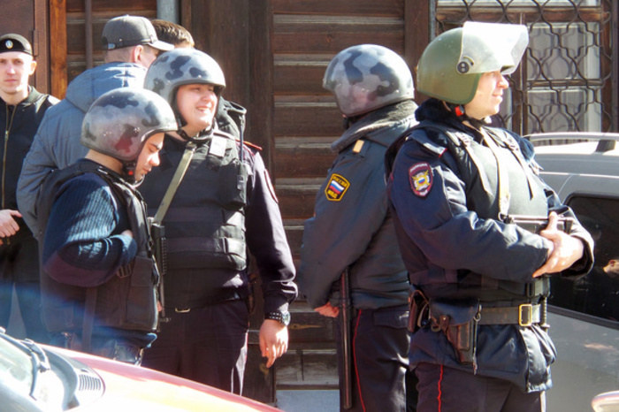 Свердловская полиция и ФСБ задержали серийного лжеминера
