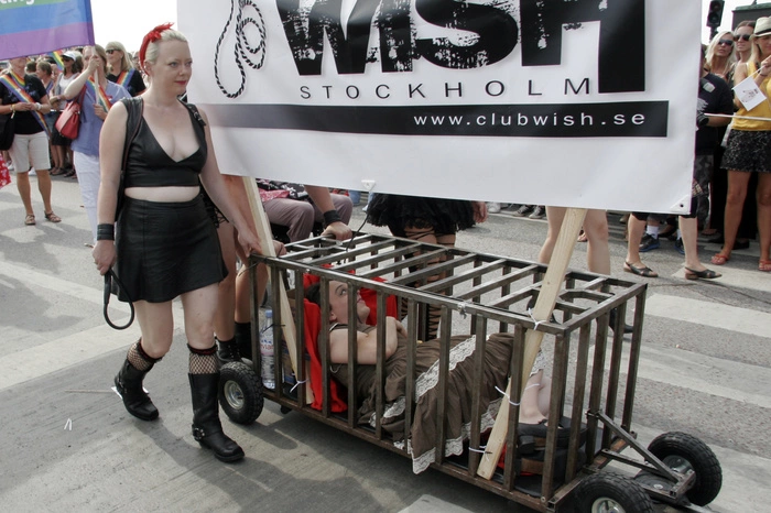 Якоб накажет подчиненных за закрытые БДСМ-вечеринки