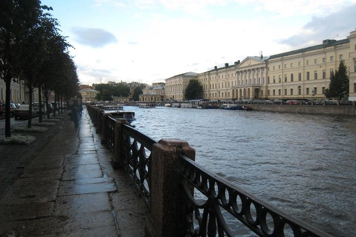 «Здесь что, нет звукоизоляции?». Москвичка раскритиковала метро Петербурга за шумность