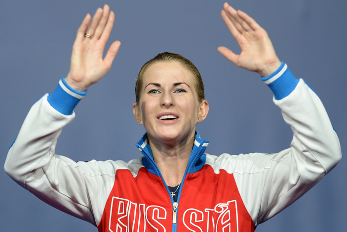 Российская рапиристка Дериглазова выиграла чемпионат мира