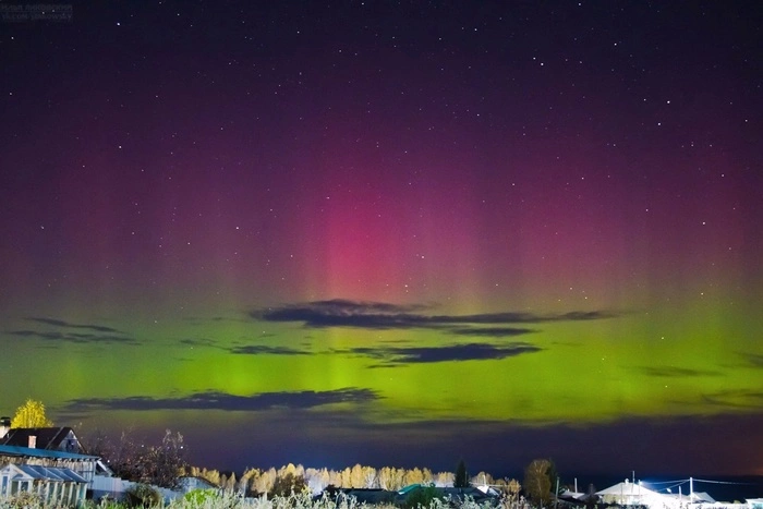 Уралец запечатлел редкое для Свердловской области полярное сияние