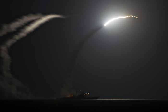 Пентагон рапортовал о завершении первого удара по Сирии