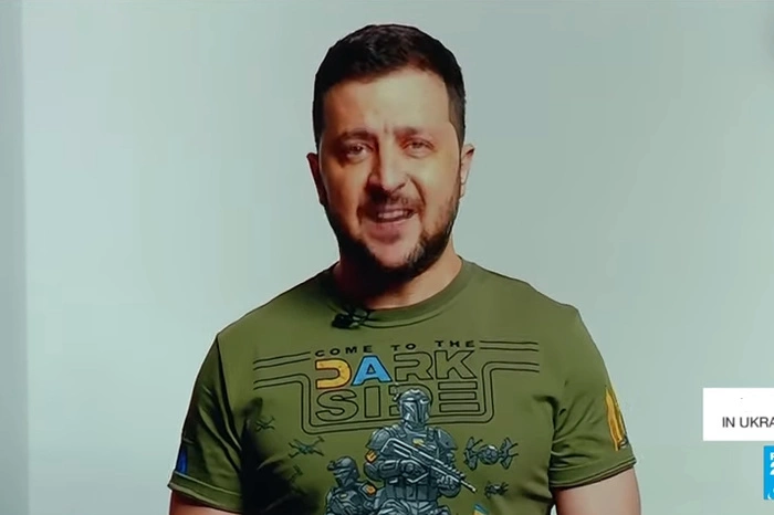 Актер «Звездных войн» отправил Украине 500 дронов