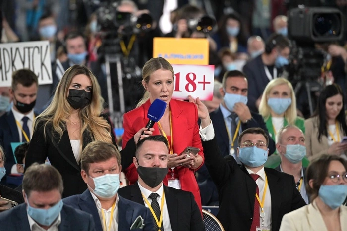 Собчак подготовила вопросы к прямой линии Путина