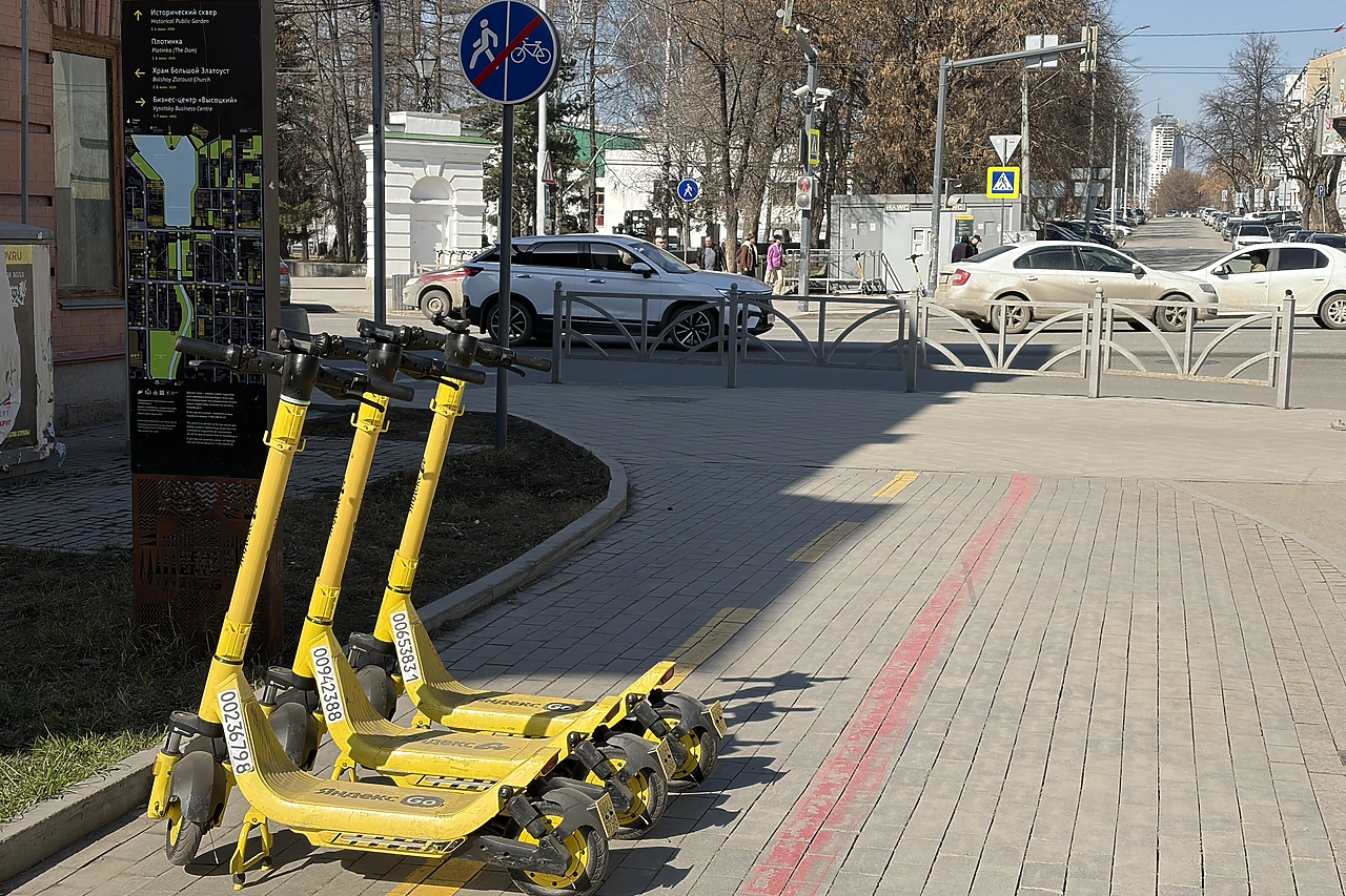 Звезда «Уральских пельмений» пришла в ужас от поведения самокатчиков в Екатеринбурге