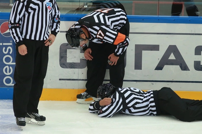 Тренер «Автомобилиста» объяснил скандальную концовку матча с «Динамо»