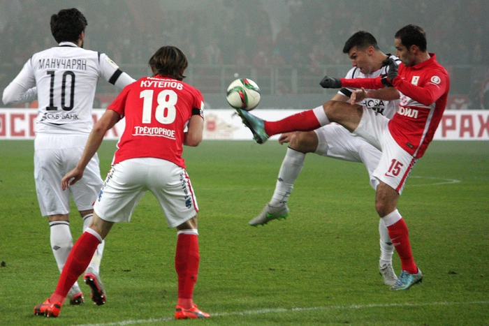 «Урал» на глазах 20 тысяч москвичей обыграл столичный «Спартак»