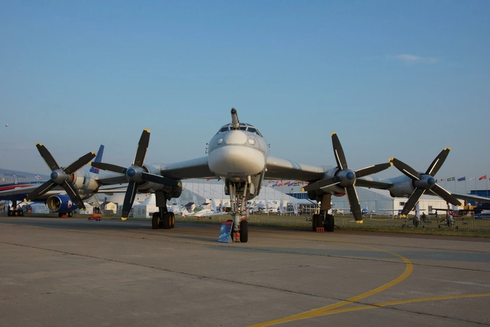 Первая группа российских самолетов вылетела из Сирии