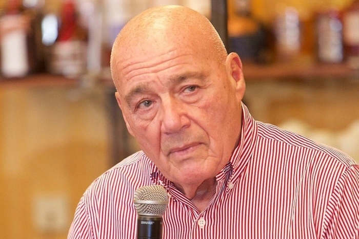 Познер предложил штрафовать россиян на 50 тысяч рублей за отказ носить маску