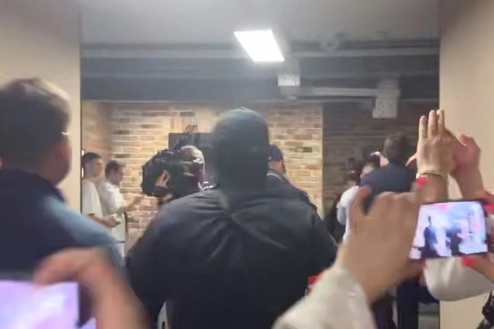 Неофициально названа причина обысков в редакции Telegram-канала Baza