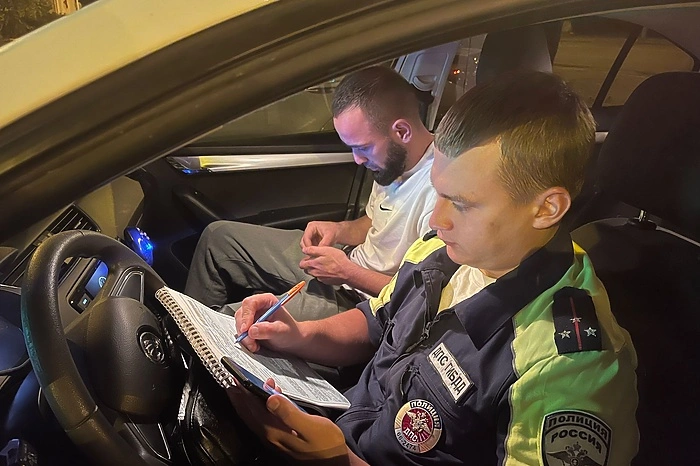 Сотрудники Госавтоинспекции оштрафовали участников шоу на крышах автомобилей